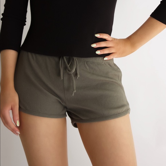 Waffle Thermal Shorts - Military Green - Picture 2 of 3